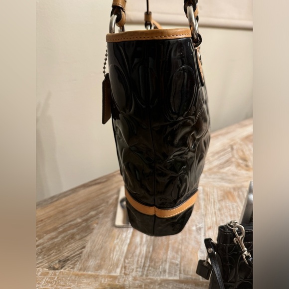 - Coach Patent leather shoulder purse with wristlet bundle! - Picture 7 of 16